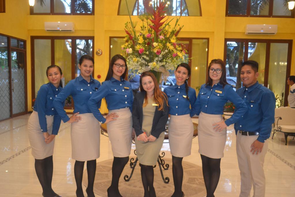The Pepperland Hotel Legazpi Buitenkant foto