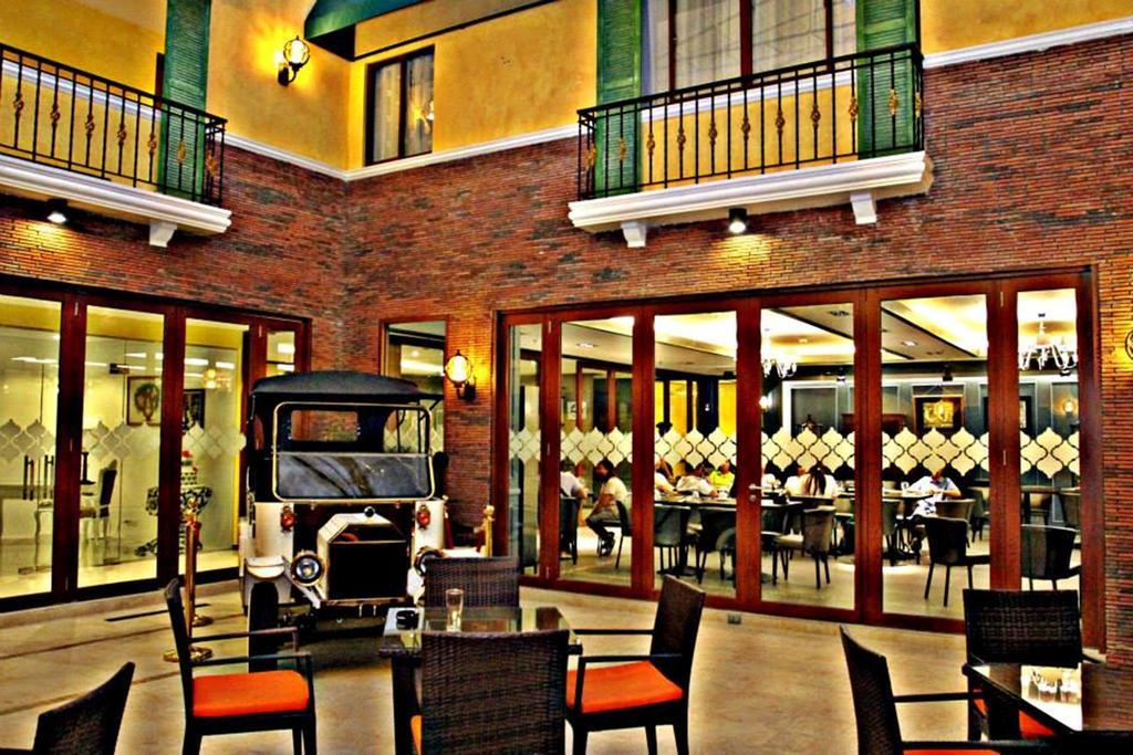 The Pepperland Hotel Legazpi Buitenkant foto