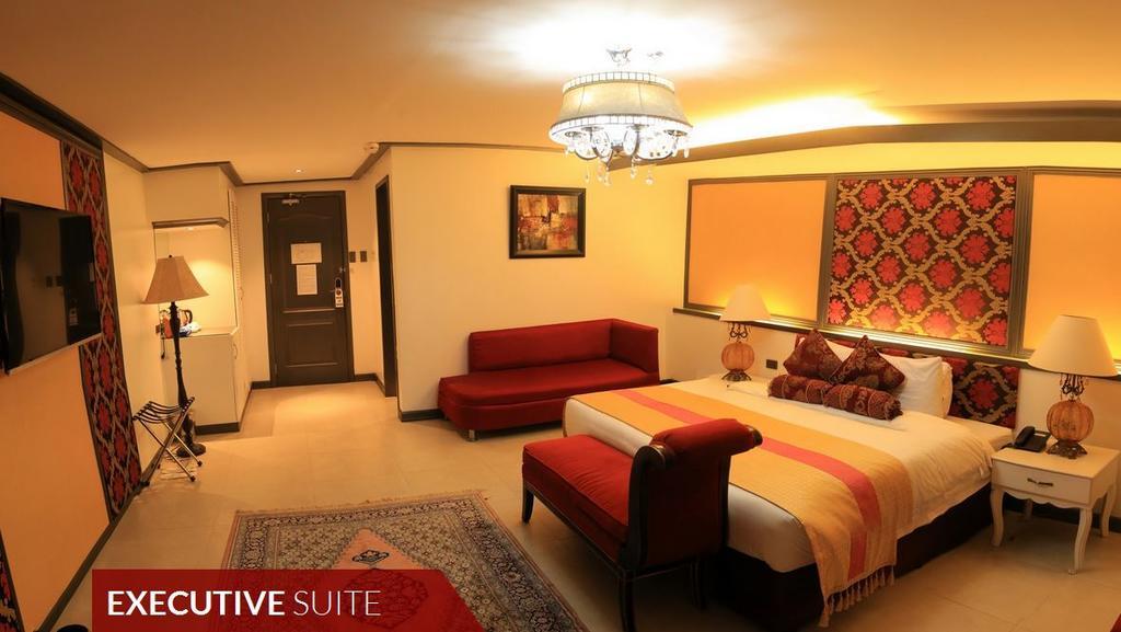 The Pepperland Hotel Legazpi Buitenkant foto